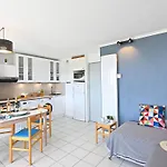 Apartment Le Hameau - L2 202 By Interhome